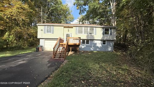2165 Woodchuck Ln, East Stroudsburg, PA, 18302-9229 | Card Image