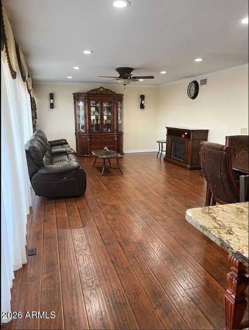 221-6767 N 7th St, Phoenix, AZ, 85014-1004 | Card Image