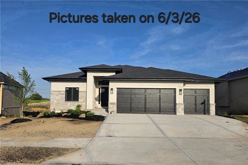 11271 S Sunray Dr, Olathe, KS, 66061 | Card Image