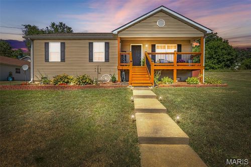 402 Adams St, Park Hills, MO, 63601-2206 | Card Image