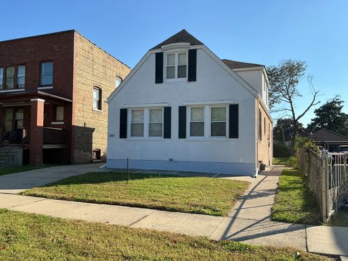 2323 Vernon St, Blue Island, IL, 60406-1607 | Card Image