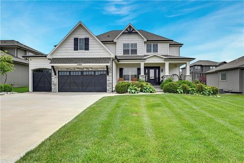 15969 W 165th St, Olathe, KS, 66062-7975 | Card Image