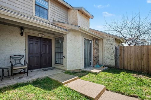 237 Shady Lane Dr, Fort Worth, TX, 76112-0751 | Card Image