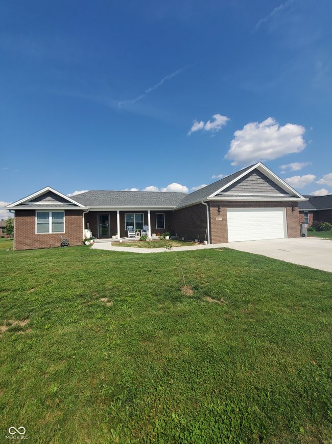 1711 Bell Ford Drive W, House other with 3 bedrooms, 2 bathrooms and null parking in Seymour IN | Image 1