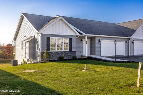 107 St Andrews Way, Selinsgrove, PA, 17870-8402 | Card Image