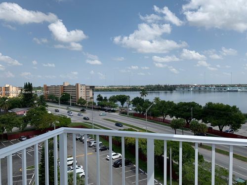 apt-814w-1200 Ne Miami Gardens Dr, Miami, FL, 33179-4714 | Card Image