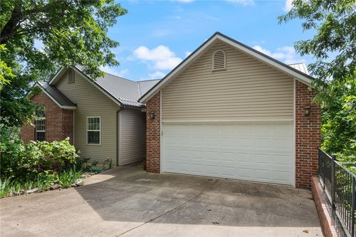 67 Leatherwood Dr, Holiday Island, AR, 72631-4720 | Card Image