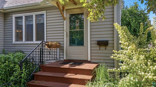 27 17th St, Cloquet, MN, 55720-1924 | Card Image