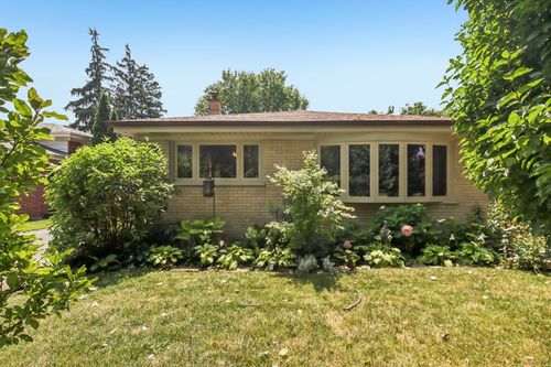 205 Glenview Rd, Glenview, IL, 60025-3344 | Card Image
