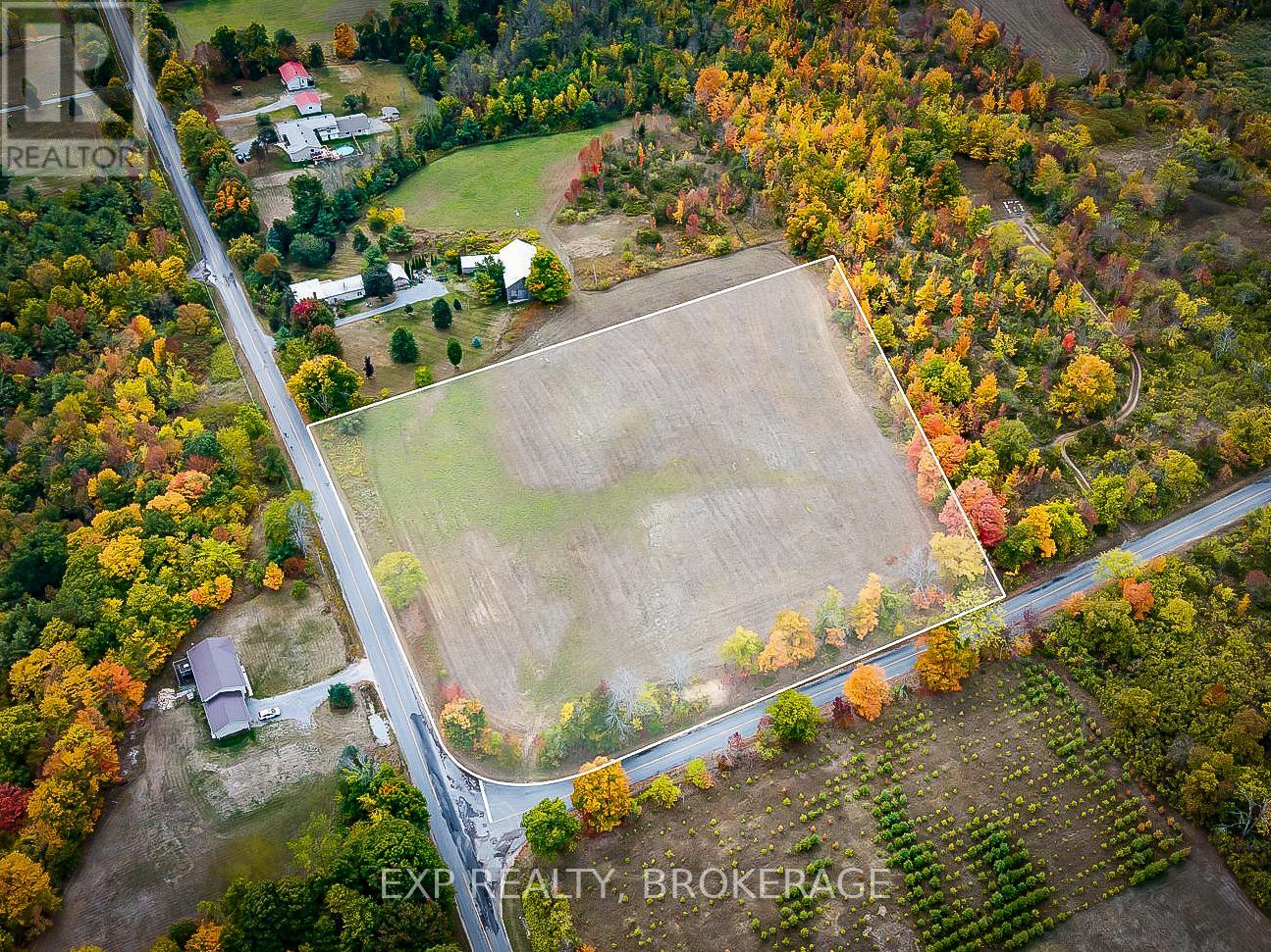 Land in Frontenac (Frontenac South)