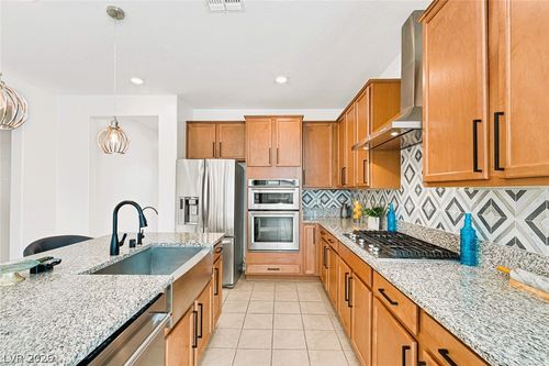 2395 Arrington Ave, North Las Vegas, NV, 89086-1558 | Card Image