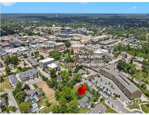 306 Se 2nd St, Bentonville, AR, 72712-5915 | Card Image