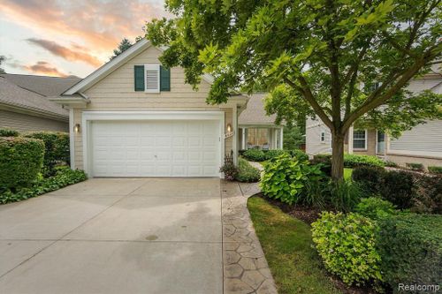 6621 Pond View Road, Independence Twp, MI, 48346 | Card Image