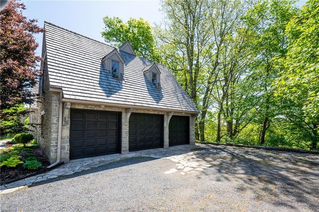 2177 Hidden Valley Cres, House other with 4 bedrooms, 3 bathrooms and 9 parking in Kitchener ON | Image 6
