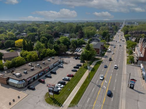 15461 Yonge St, Aurora, ON, L4G1P3 | Card Image