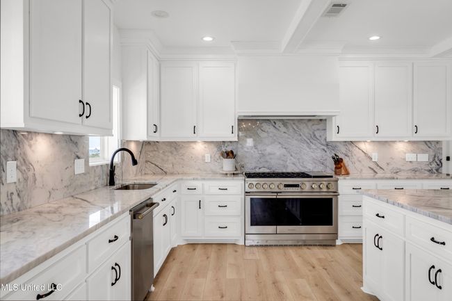 240EBeachBlvd-60 | Image 23