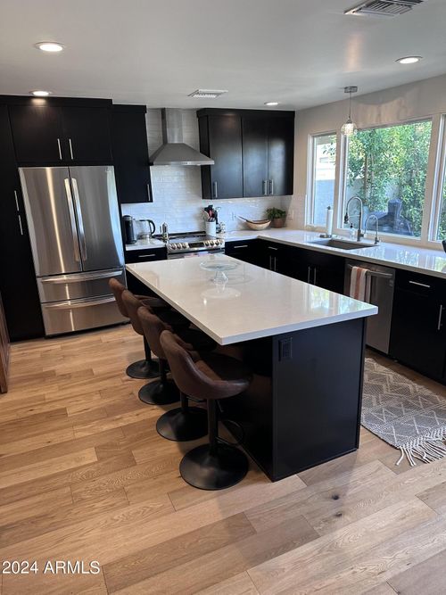 5042 N 82nd St, Scottsdale, AZ, 85250-7332 | Card Image