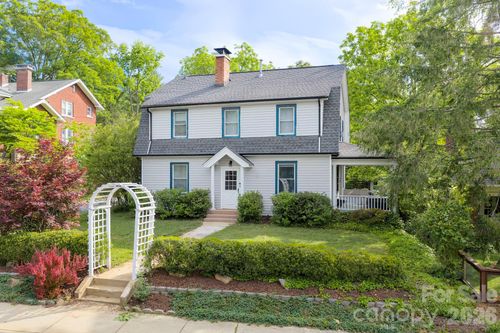 84 Forest Hill Dr, Asheville, NC, 28803-2435 | Card Image