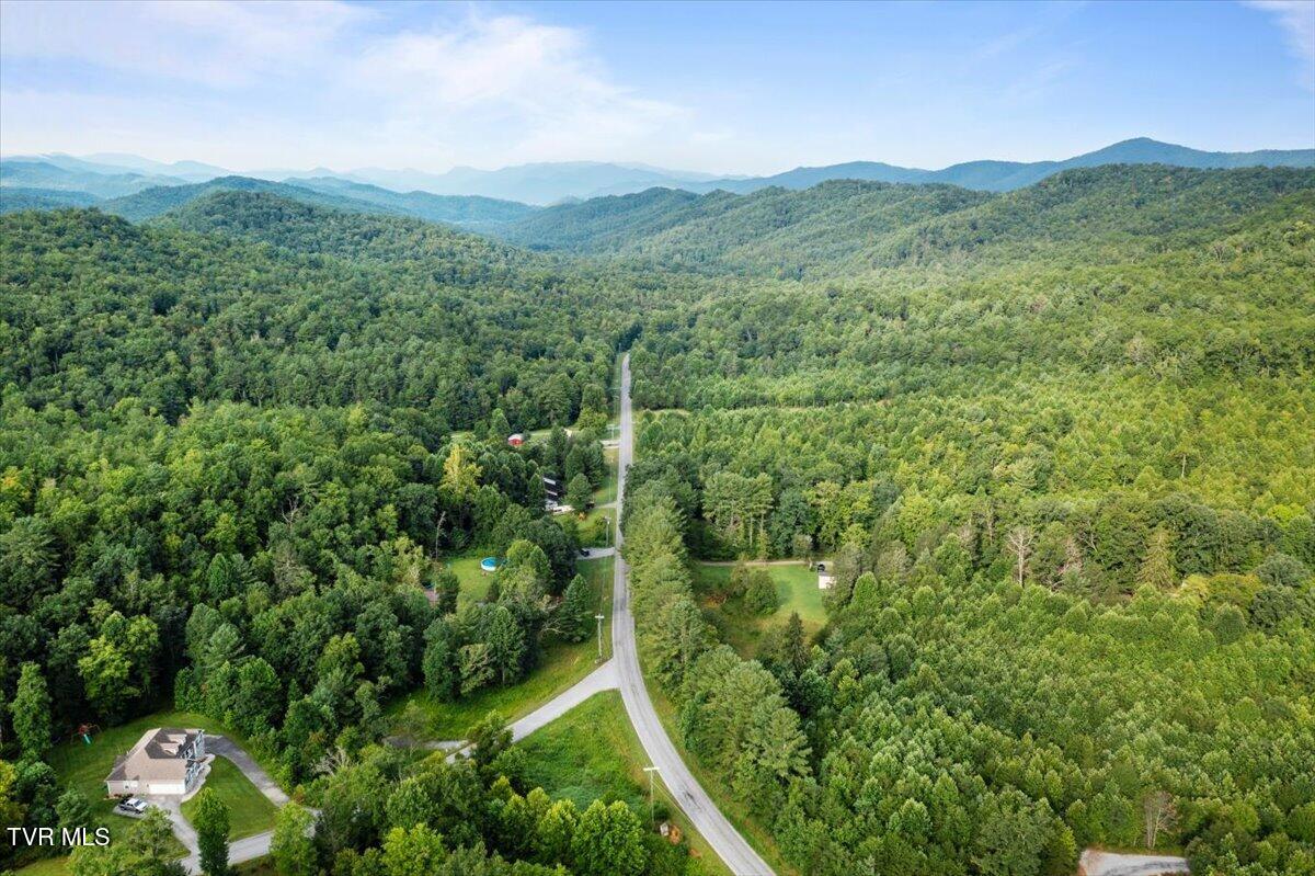 Land in Unicoi 4