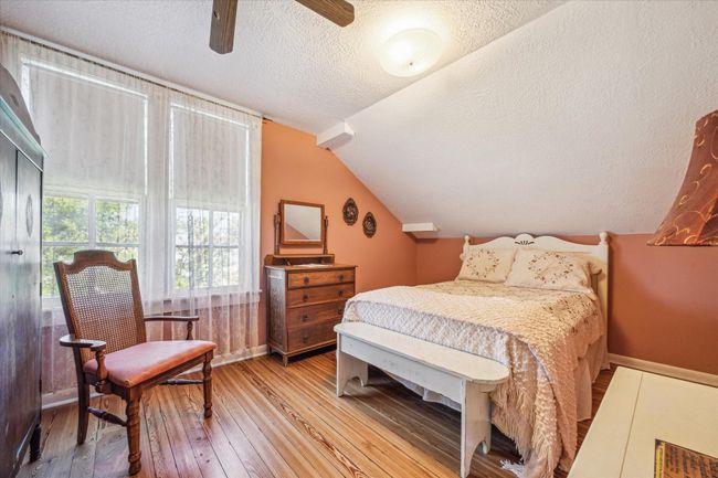 10753 Track Rd E, House other with 3 bedrooms, 4 bathrooms and null parking in Cat Spring TX | Image 17