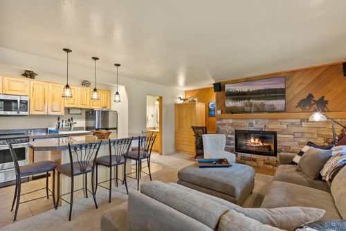 2121-18575 Sw Century Dr, Bend, OR, 97702-1950 | Card Image