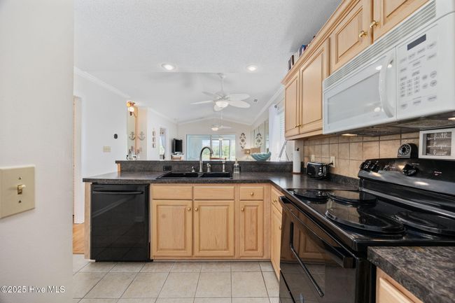 I - 214 Landing Rd, Condo with 2 bedrooms, 2 bathrooms and null parking in North Myrtle Beach SC | Image 5