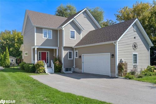 995 Chapman St, Belle Ewart, ON, L0L1W0 | Card Image