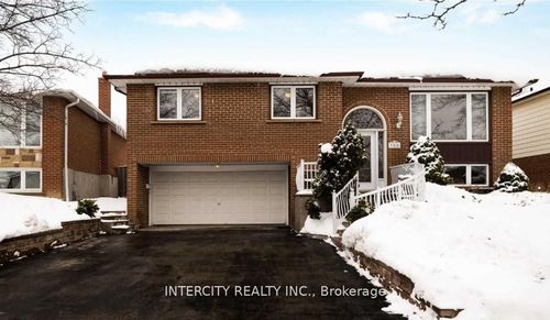 308 Centre St N, Brampton, ON, L6V2R4 | Card Image
