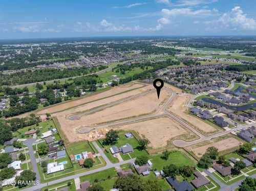 124 Retreat Street, Broussard, LA, 70518 | Card Image