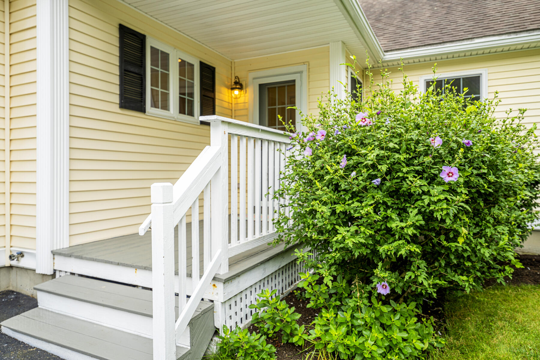 Lone Pine Ln, Yarmouth, ME 04096