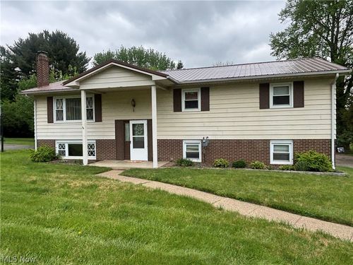 311 Kelly Circle, Zanesville, OH, 43701 | Card Image
