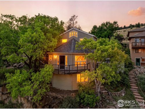 219 Ewald Ave, Lyons, CO, 80540-8800 | Card Image