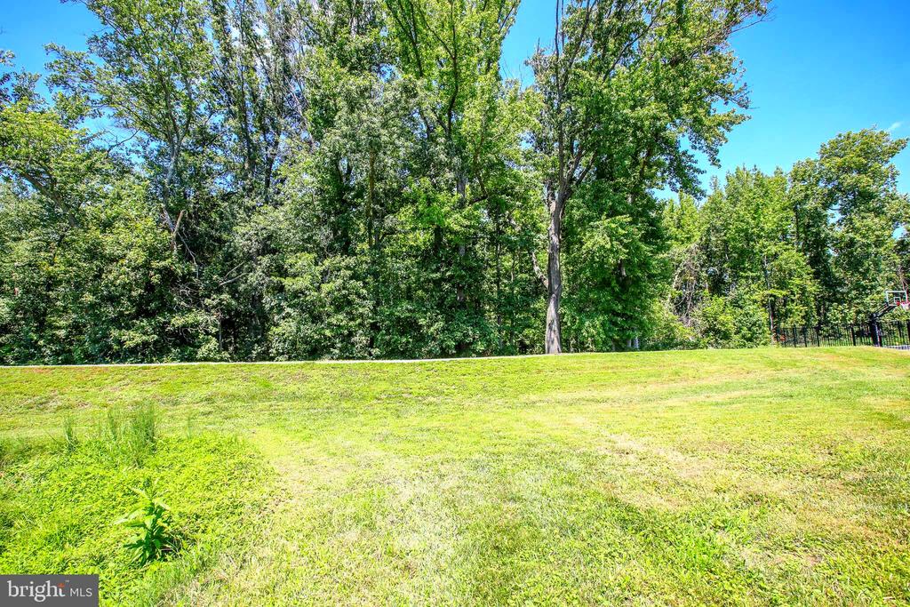 Land in FORT WASHINGTON