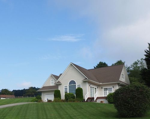 19 Lone Oak Ct, Laurel Fork, VA, 24352-3955 | Card Image