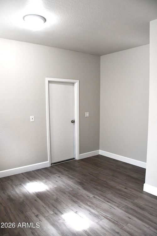 8787 W Gardenia Ave, Glendale, AZ, 85305-6962 | Card Image