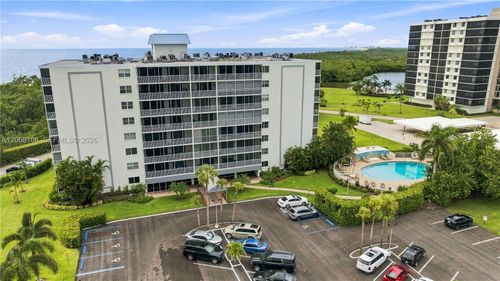 702-802-5 Bluebill, Naples, FL, 34108 | Card Image