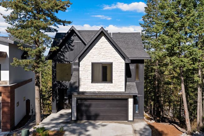 Front of home | Image 66