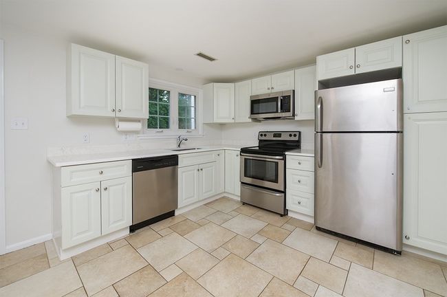 22 - 22 Brandee Ln, House attached with 2 bedrooms, 2 bathrooms and 2 parking in Methuen MA | Image 5