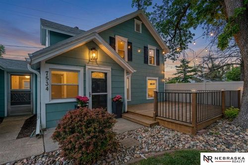 7534 Oakwood St, Ralston, NE, 68127-3923 | Card Image
