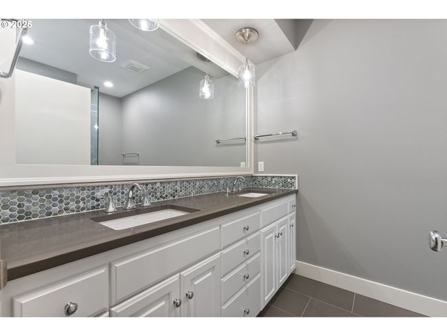 2922 Nw Montara Ct, House attached with 2 bedrooms, 3 bathrooms and 2 parking in Portland OR | Image 19