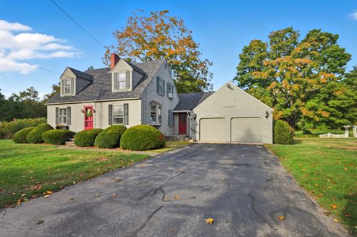 10 Sweet Hill Rd, Plaistow, NH, 03865-2333 | Card Image