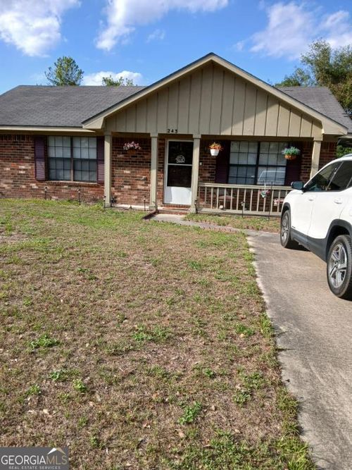 243 Garden Cir, Hinesville, GA, 31313-4483 | Card Image