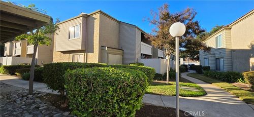 46 Town And Country Rd, Pomona, CA, 91766 | Card Image