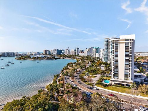 ph-2-770 S Palm Ave, SARASOTA, FL, 34236-8703 | Card Image