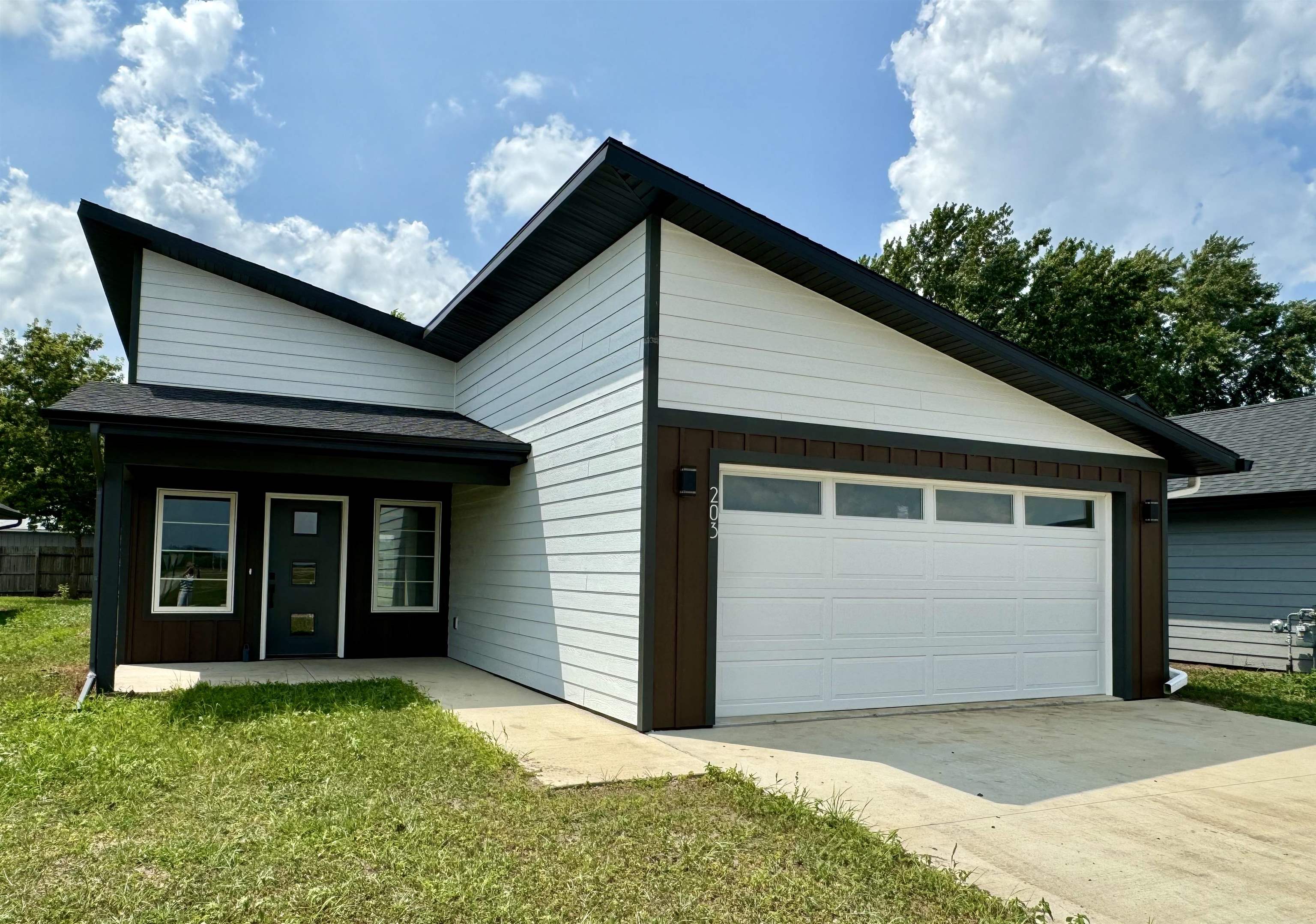 34th Ave, Spencer, IA 51301