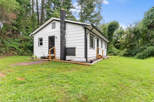 800 Nuckolls Curve Road, Galax, VA, 24333 | Card Image