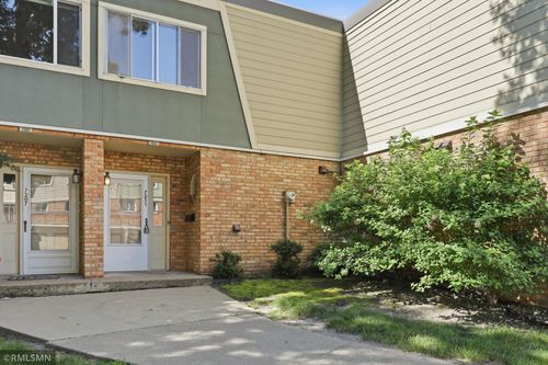 7211 W Franklin Ave, Saint Louis Park, MN, 55426-2012 | Card Image