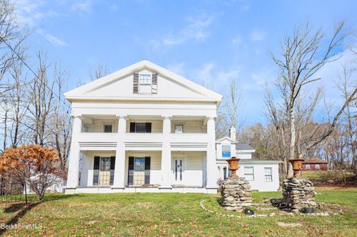 469 Maple St, Hinsdale, MA, 01235-9320 | Card Image