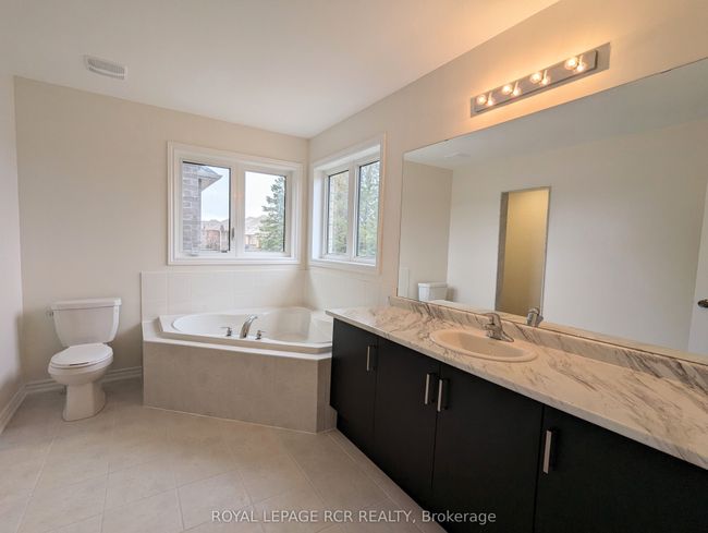7 Lawrence D Pridham Avenue, House other with 4 bedrooms, 3 bathrooms and 3 parking in New Tecumseth ON | Image 14