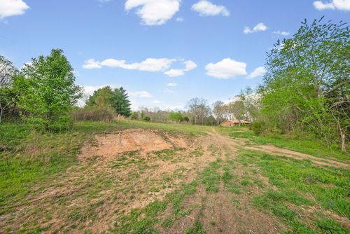 3 Bud Parker Ln, Erin, TN, 37061-6614 | Card Image